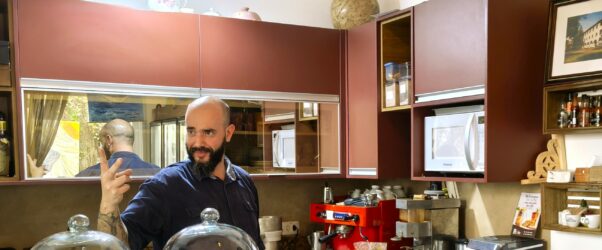 Café com arte, muita arte