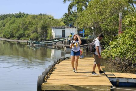 MARisa e MARcos no atracadouro da MARina