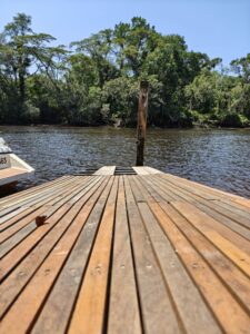 Pier no Rio Preto (Country)